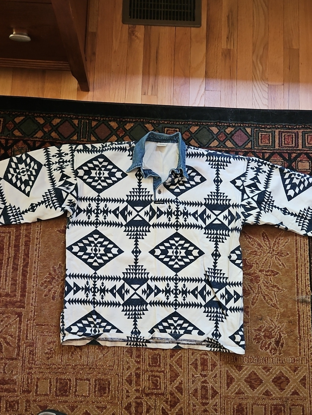 Men's Structure White and Navy Aztec Crewneck Sweater with Denim Collar - Size L